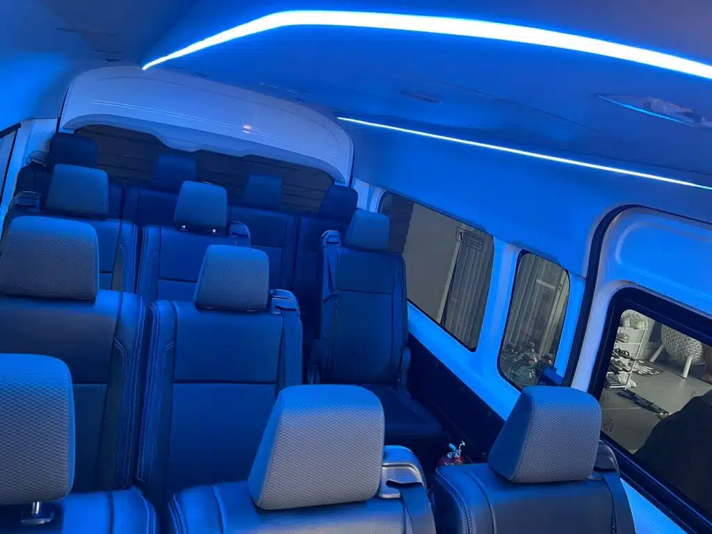 Sewa Hiace Premio di Bekasi Terbaik 6 rental hiace bekasi murah